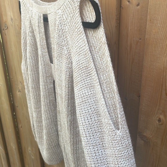 URBAN HERITAGE Sweater Cream Knit Pull Over - Picture 3 of 3